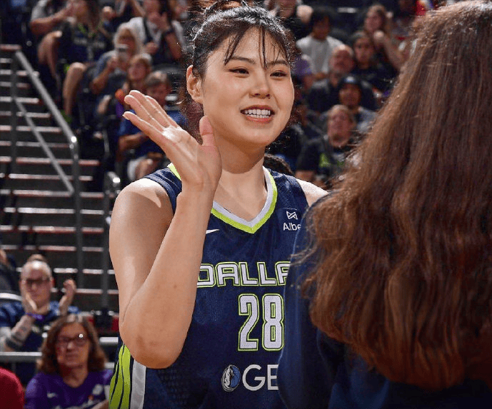 高效回归!李月汝复出首秀12分钟砍8+8,飞翼轻取狂热斩获季前赛开门红